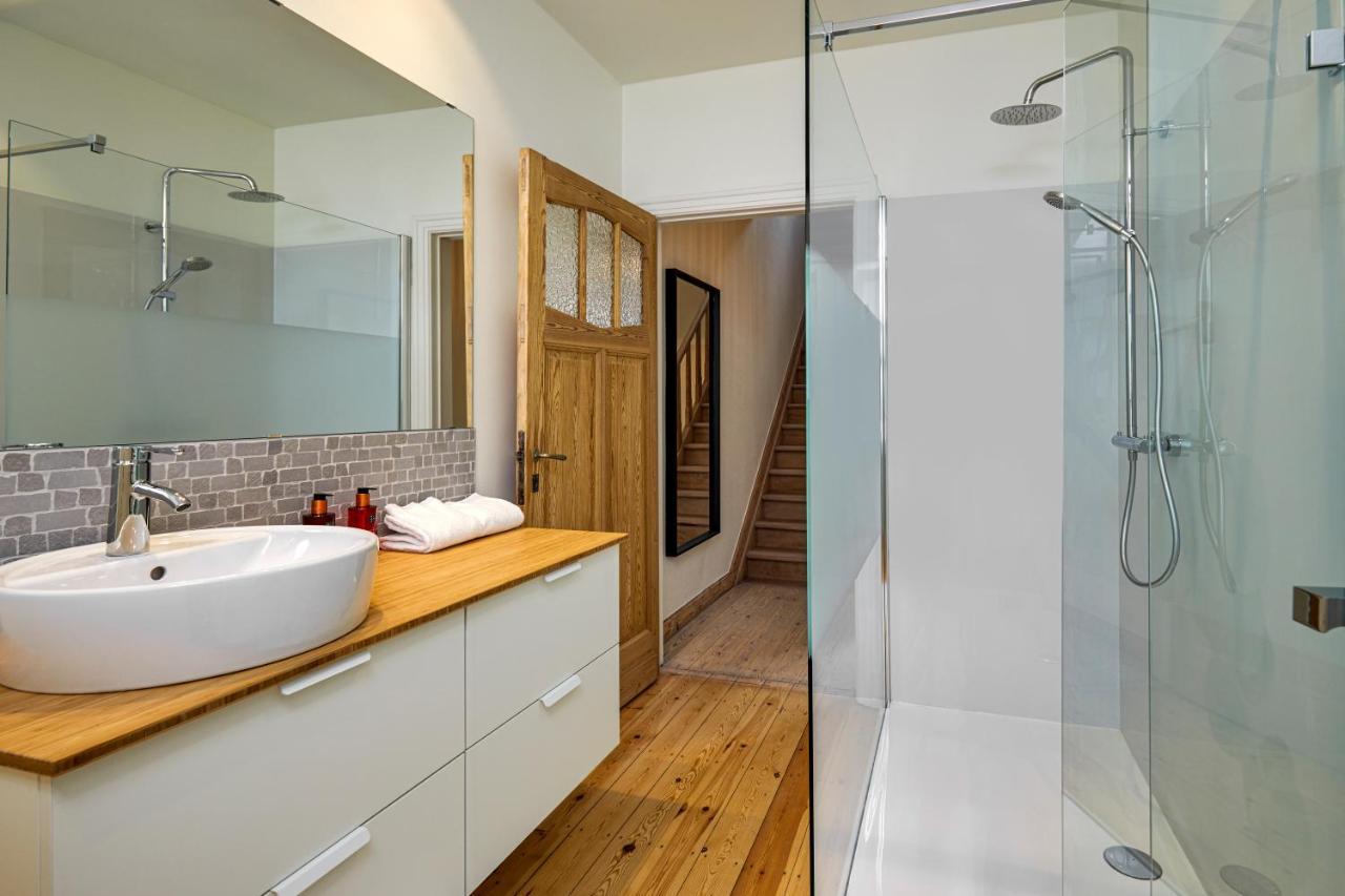 Trendy, Authentieke Woning Met Groot Terras En Tuin * Brugge
